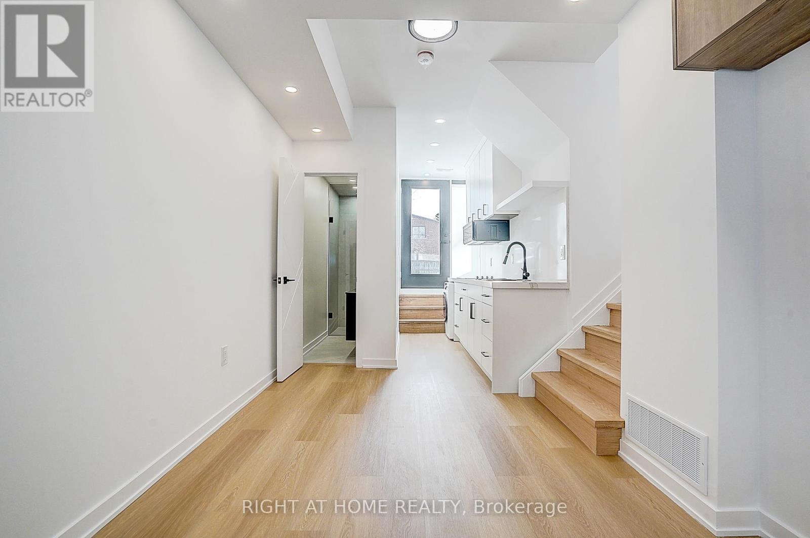 215 Churchill Avenue, Toronto, Ontario  M2R 1E2 - Photo 39 - C13017582