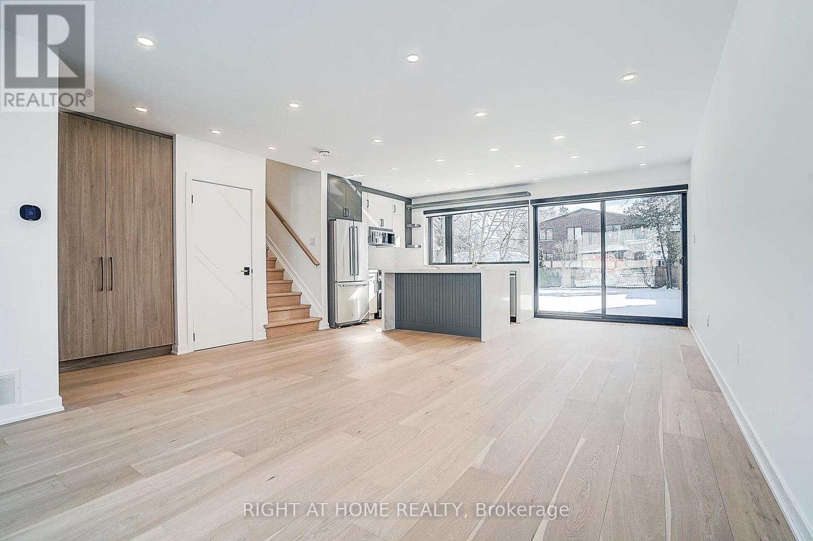 215 Churchill Avenue, Toronto, Ontario  M2R 1E2 - Photo 4 - C13017582