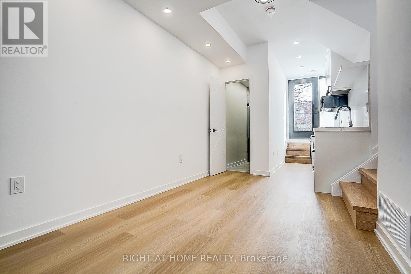 215 Churchill Avenue, Toronto, Ontario  M2R 1E2 - Photo 40 - C13017582