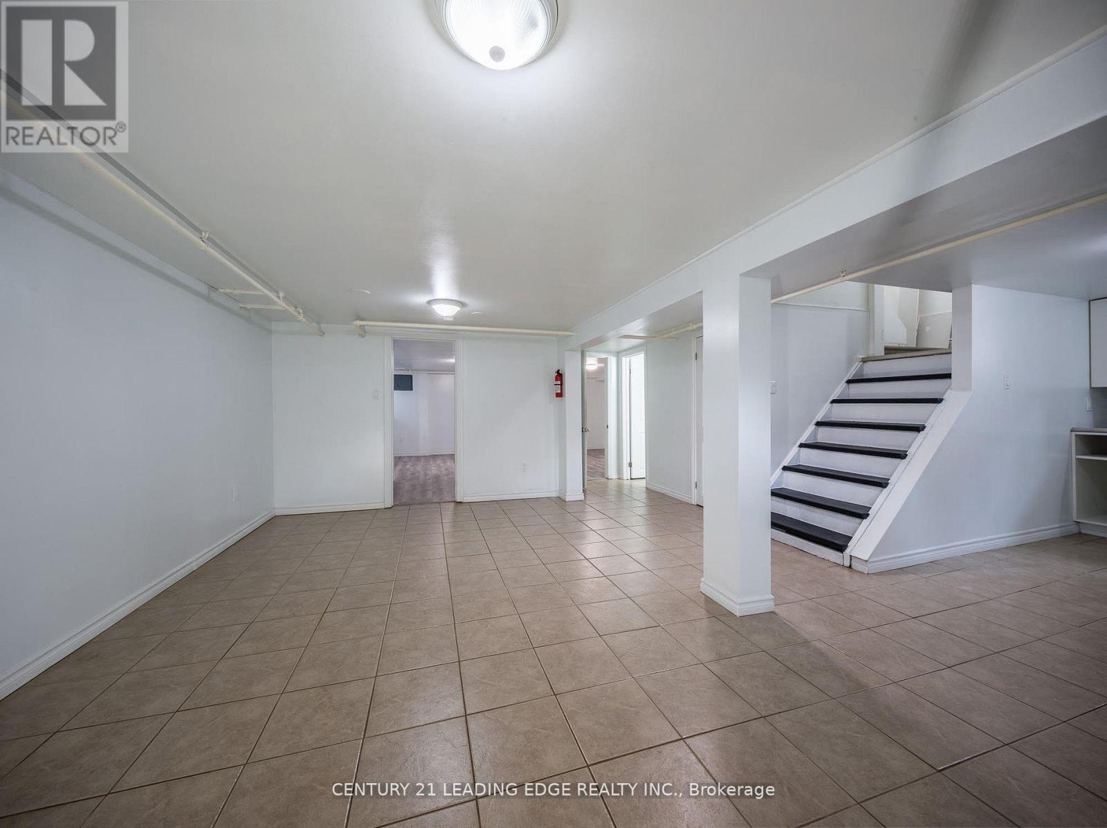 Lower - 84 Central Park Boulevard N, Oshawa, Ontario  L1G 5Y5 - Photo 5 - E13017612