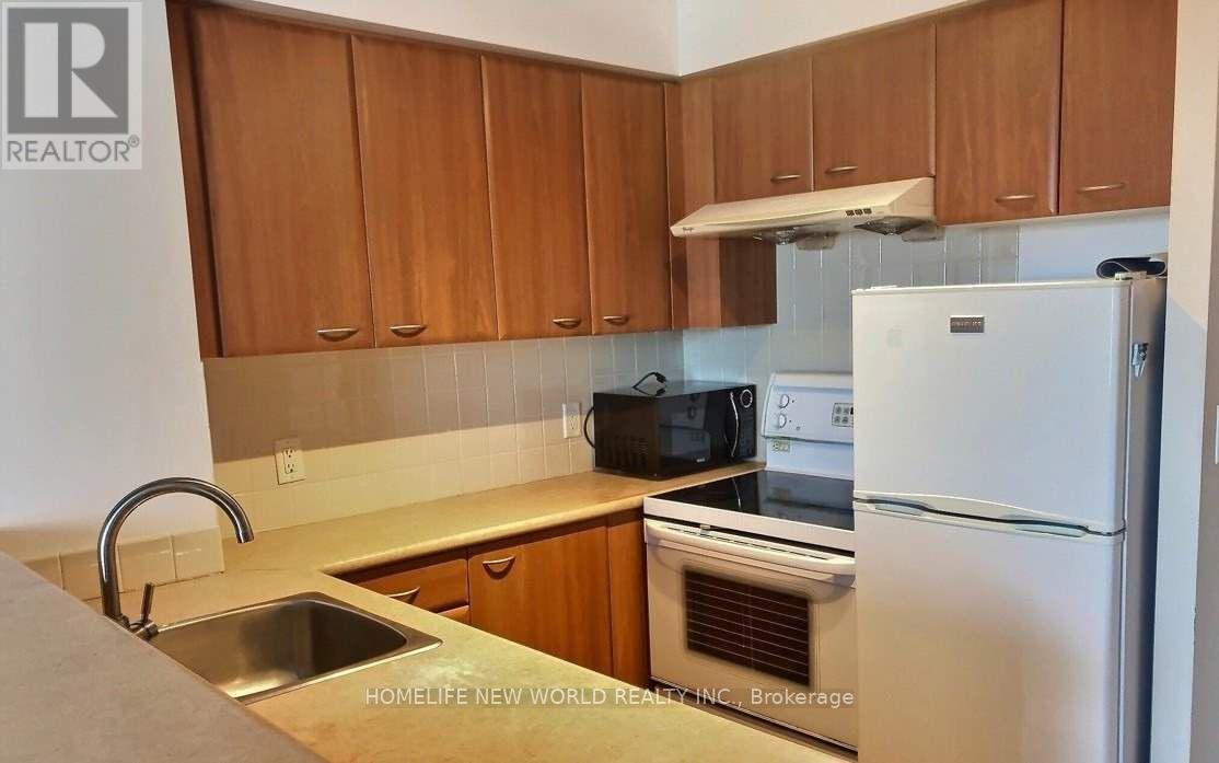 1906 - 36 Lee Centre Drive, Toronto, Ontario  M1H 3K2 - Photo 6 - E13014656