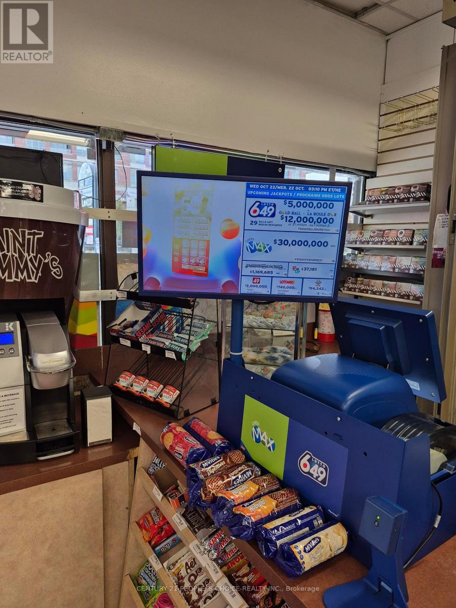 3 - 1900 Lakeshore Road W, Mississauga, Ontario  L5J 1J7 - Photo 8 - W13017580