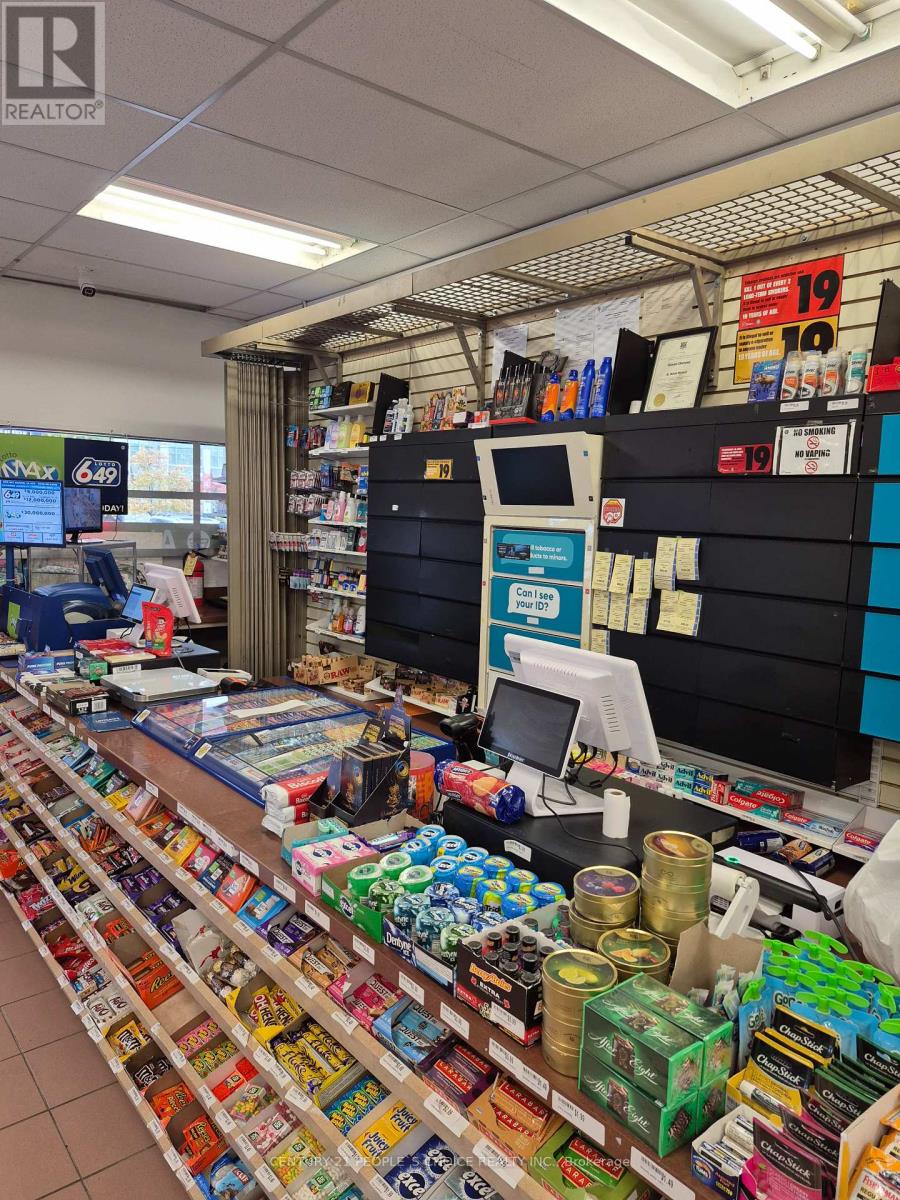 3 - 1900 Lakeshore Road W, Mississauga, Ontario  L5J 1J7 - Photo 9 - W13017580