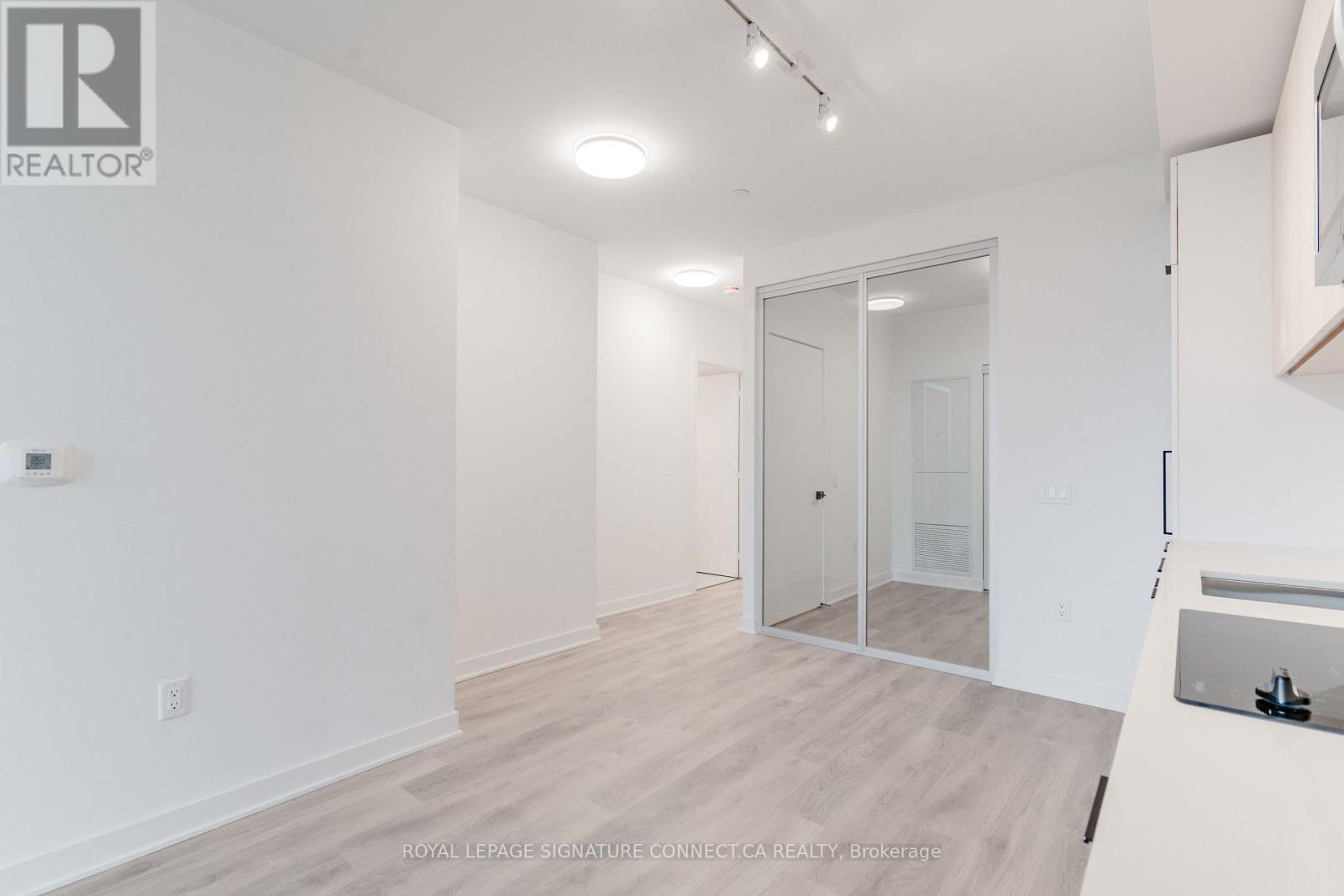 718 - 1185 Dupont Street, Toronto, Ontario  M6H 0E5 - Photo 8 - W13017588