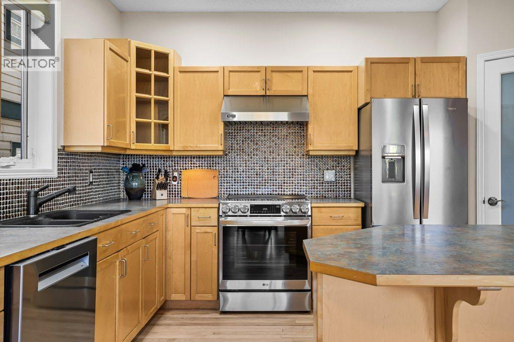 808 Lawrence Grassi Ridge, Canmore, Alberta  T1W 2Y6 - Photo 14 - A2291944