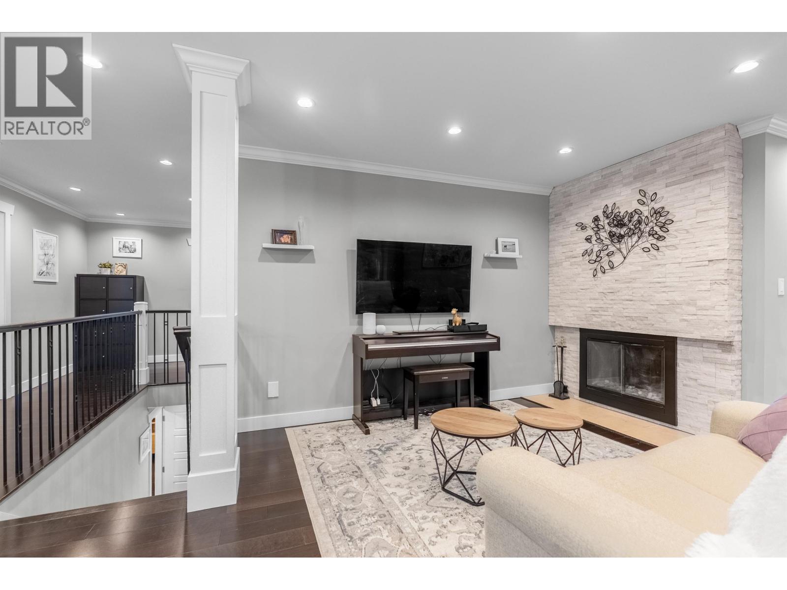 937 Thermal Drive, Coquitlam, British Columbia  V3J 6R9 - Photo 9 - R3112763