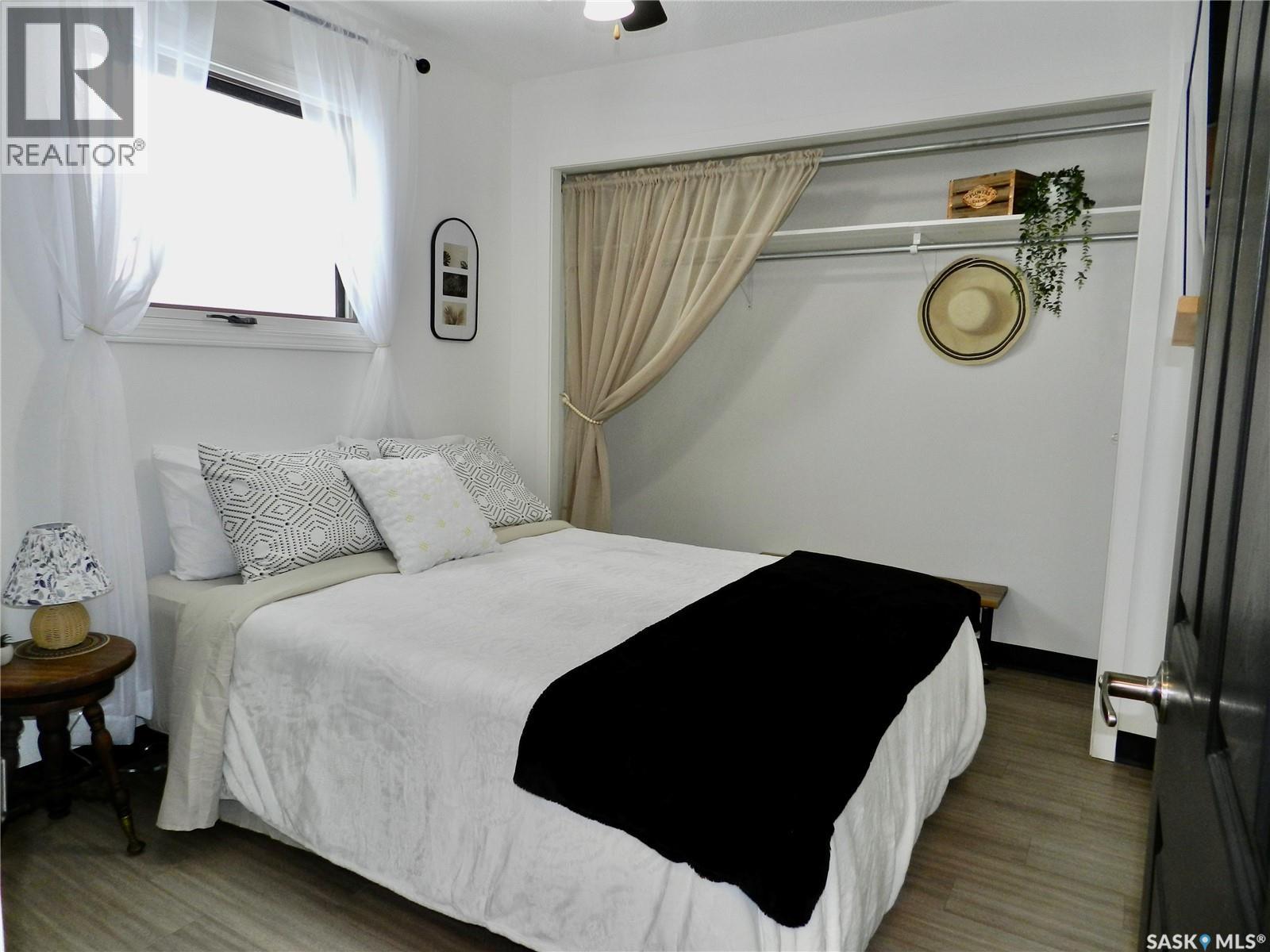 1030 Hochelaga Street W, Moose Jaw, Saskatchewan  S6H 2H9 - Photo 6 - SK033333