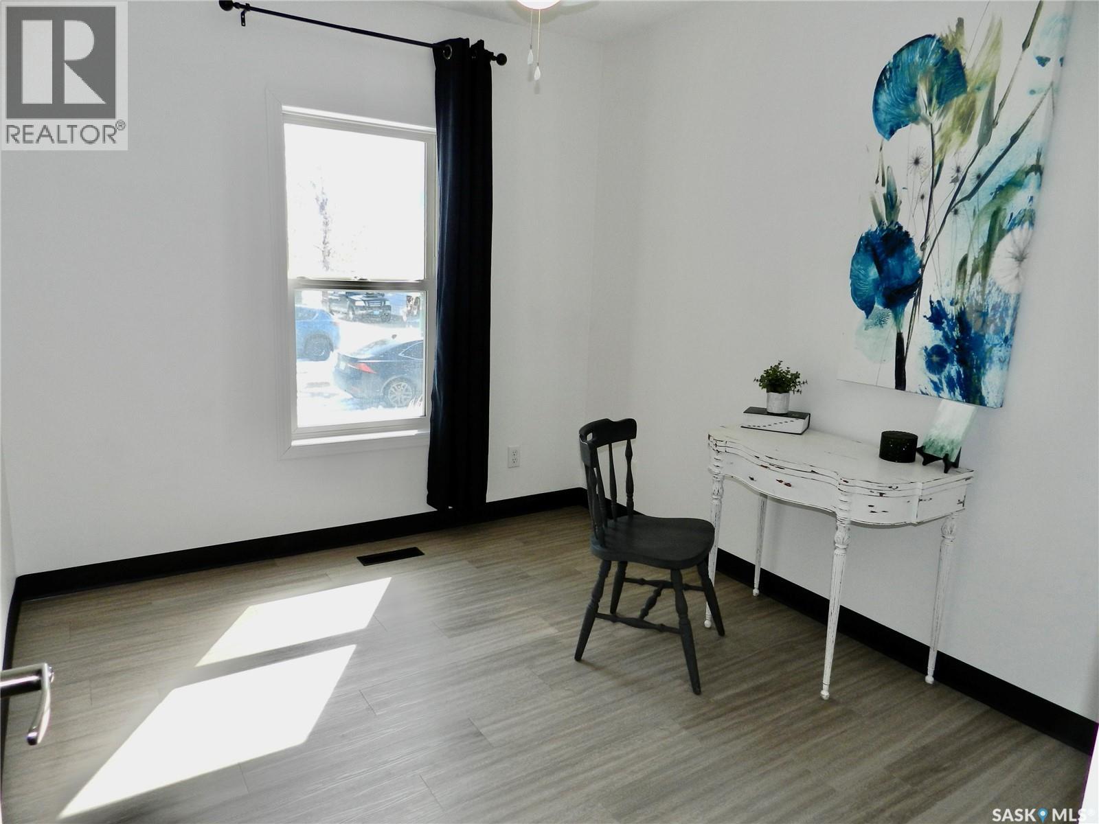 1030 Hochelaga Street W, Moose Jaw, Saskatchewan  S6H 2H9 - Photo 7 - SK033333