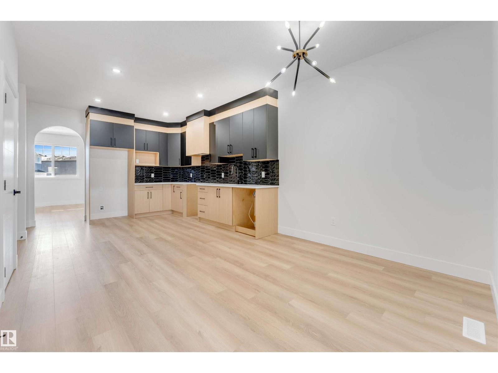 22932 80 Av Nw, Edmonton, Alberta  T5T 7Y1 - Photo 11 - E4483142