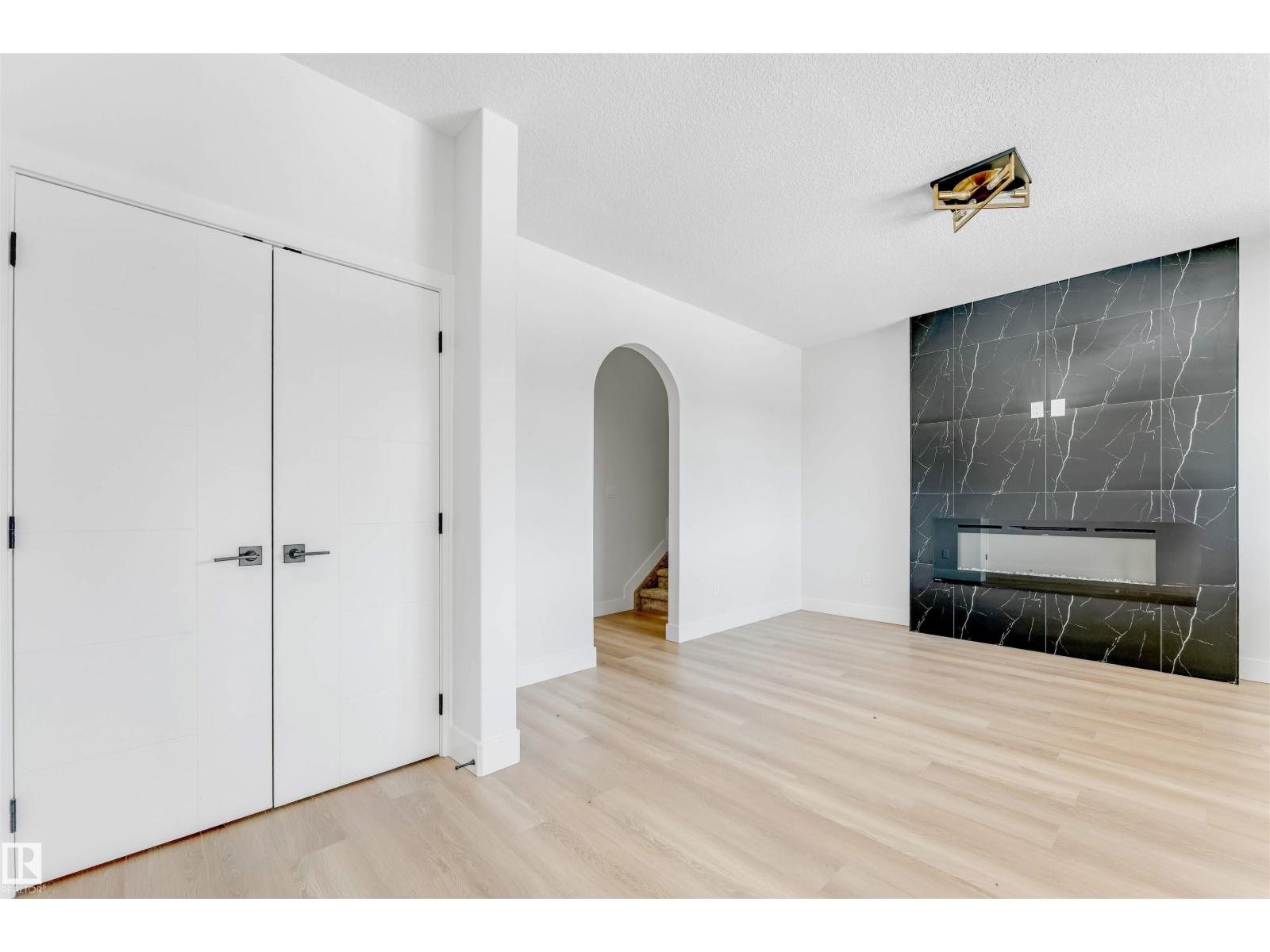 22932 80 Av Nw, Edmonton, Alberta  T5T 7Y1 - Photo 7 - E4483142