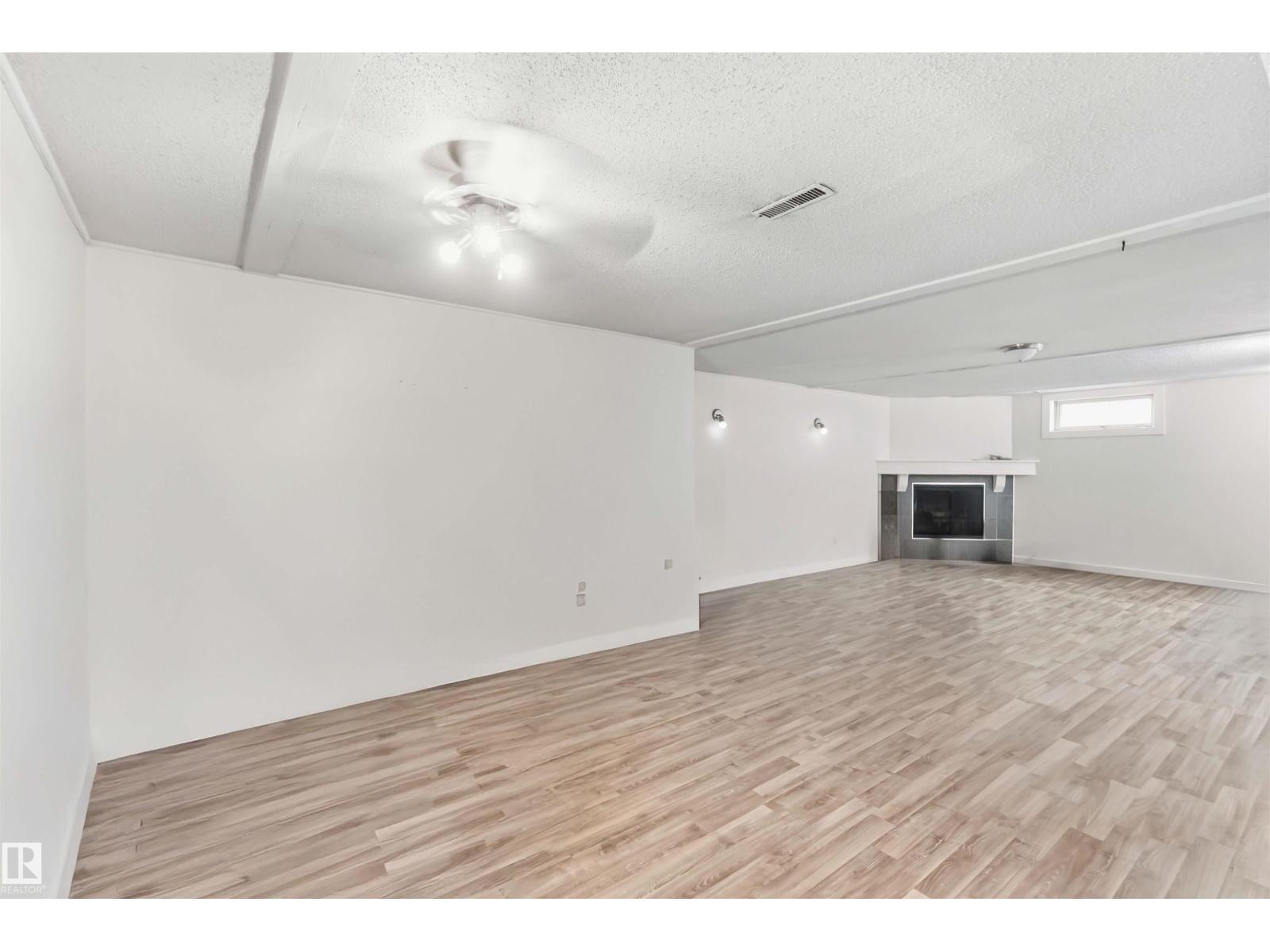 17 Windsor St, Spruce Grove, Alberta  T7X 1L6 - Photo 35 - E4483144