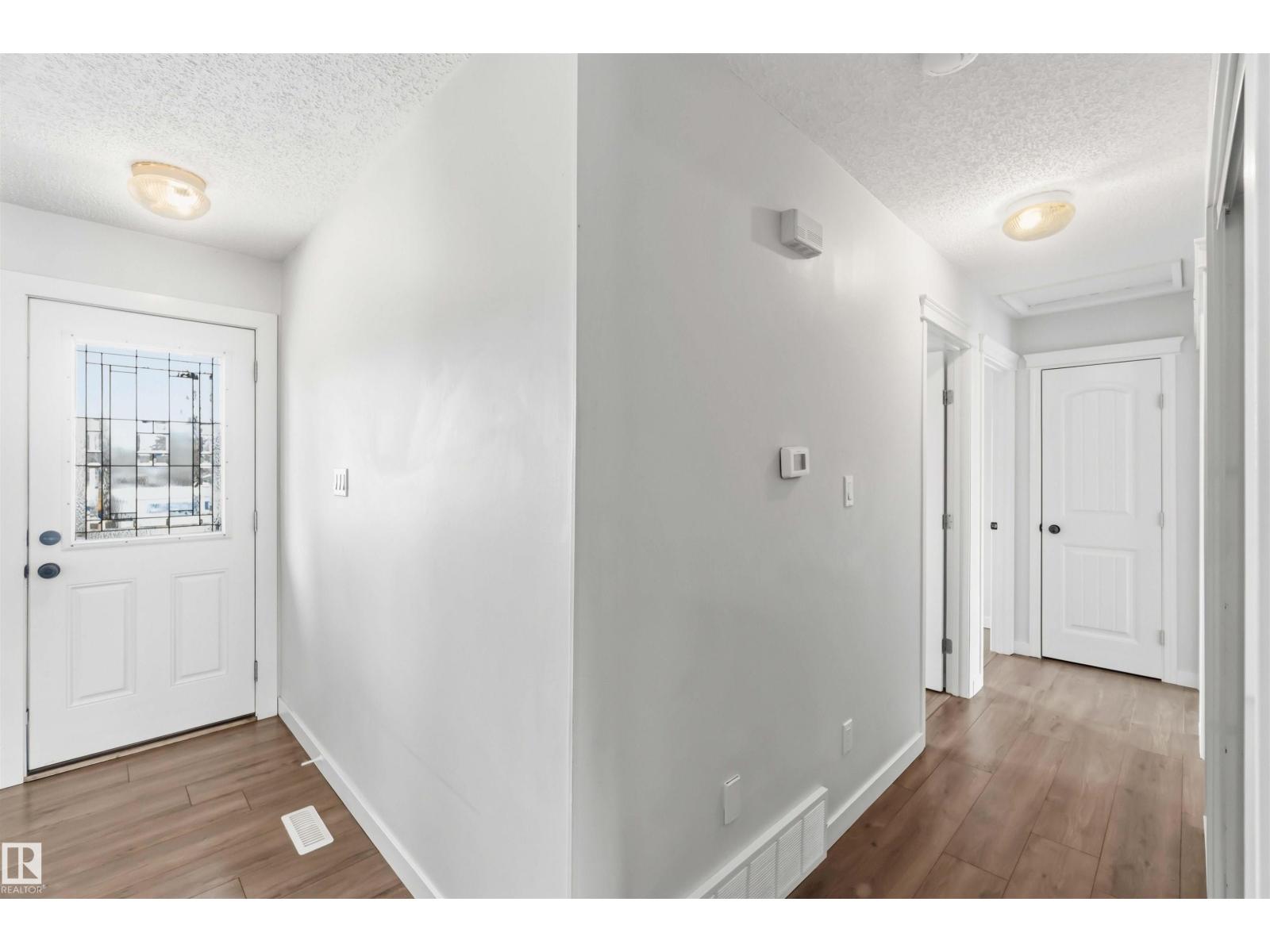 17 Windsor St, Spruce Grove, Alberta  T7X 1L6 - Photo 6 - E4483144