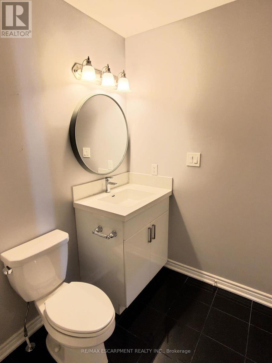 124 Daylily Lane, Kitchener, Ontario  N2R 0L7 - Photo 13 - X13017576