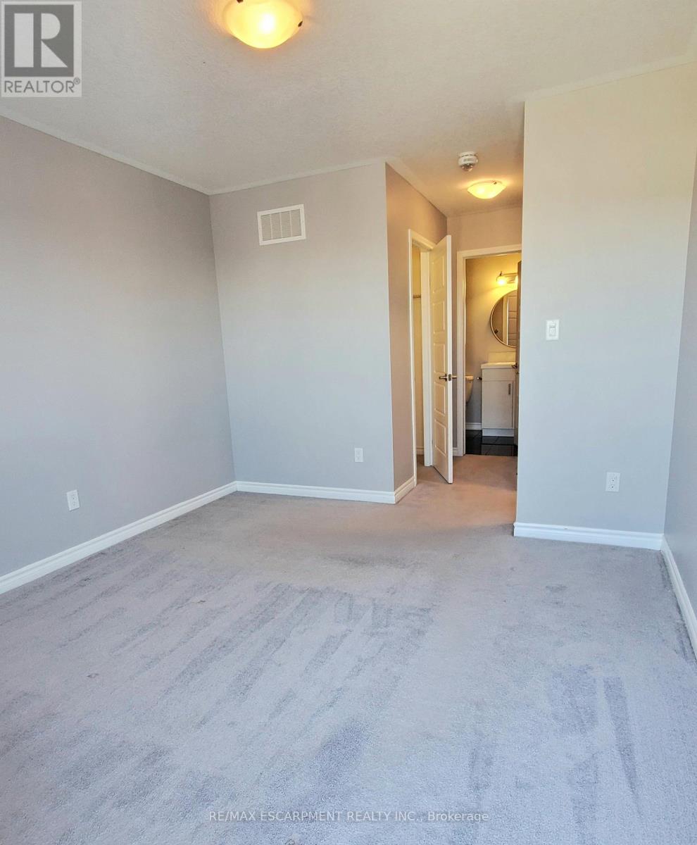 124 Daylily Lane, Kitchener, Ontario  N2R 0L7 - Photo 14 - X13017576