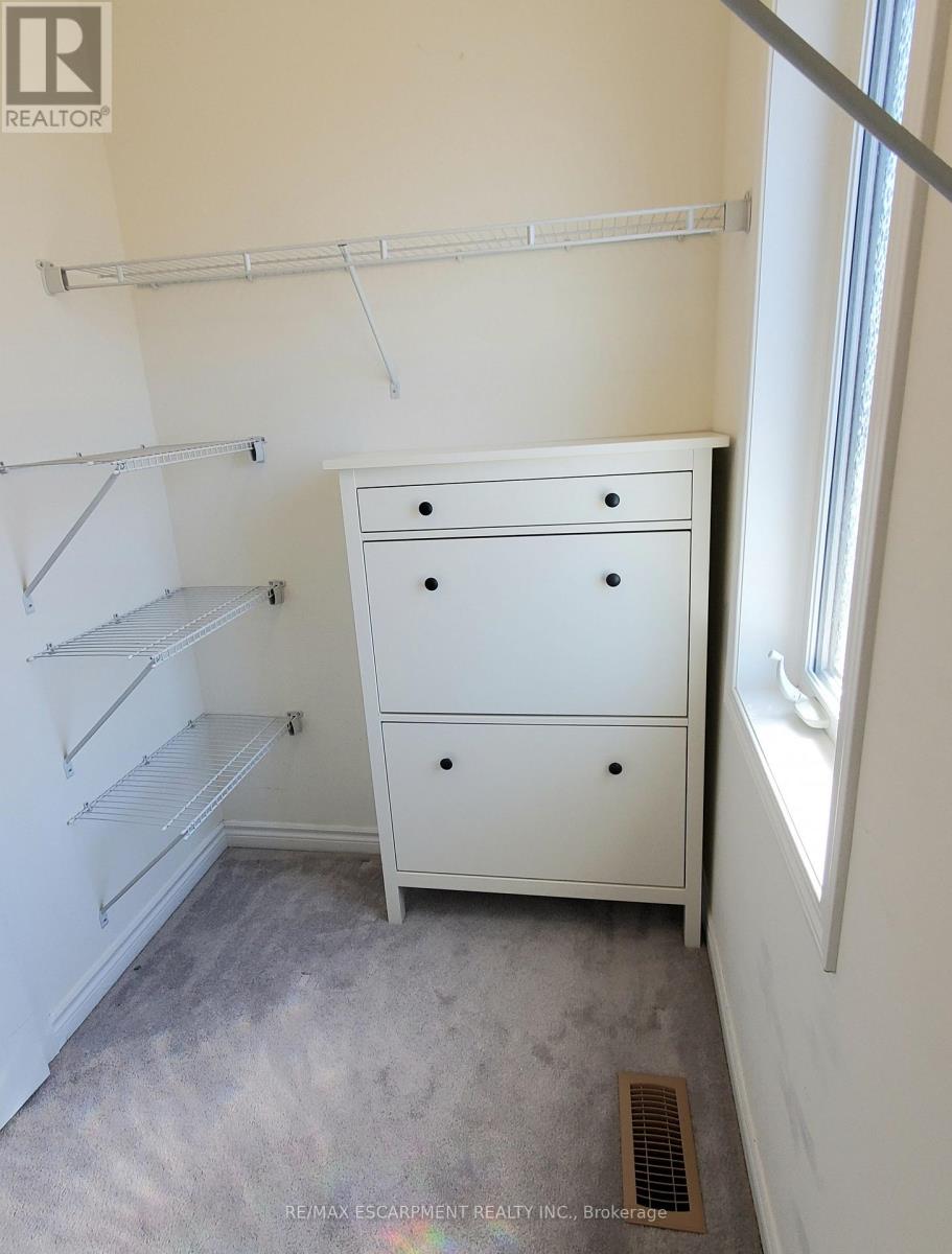 124 Daylily Lane, Kitchener, Ontario  N2R 0L7 - Photo 17 - X13017576