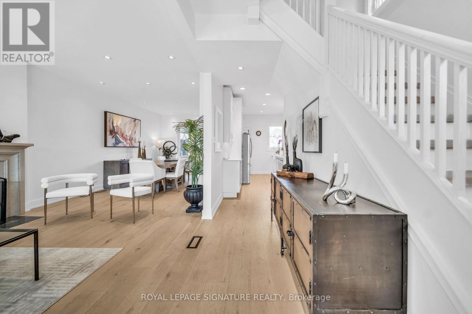 70 Cranbrooke Avenue, Toronto, Ontario  M5M 1M4 - Photo 3 - C12872878