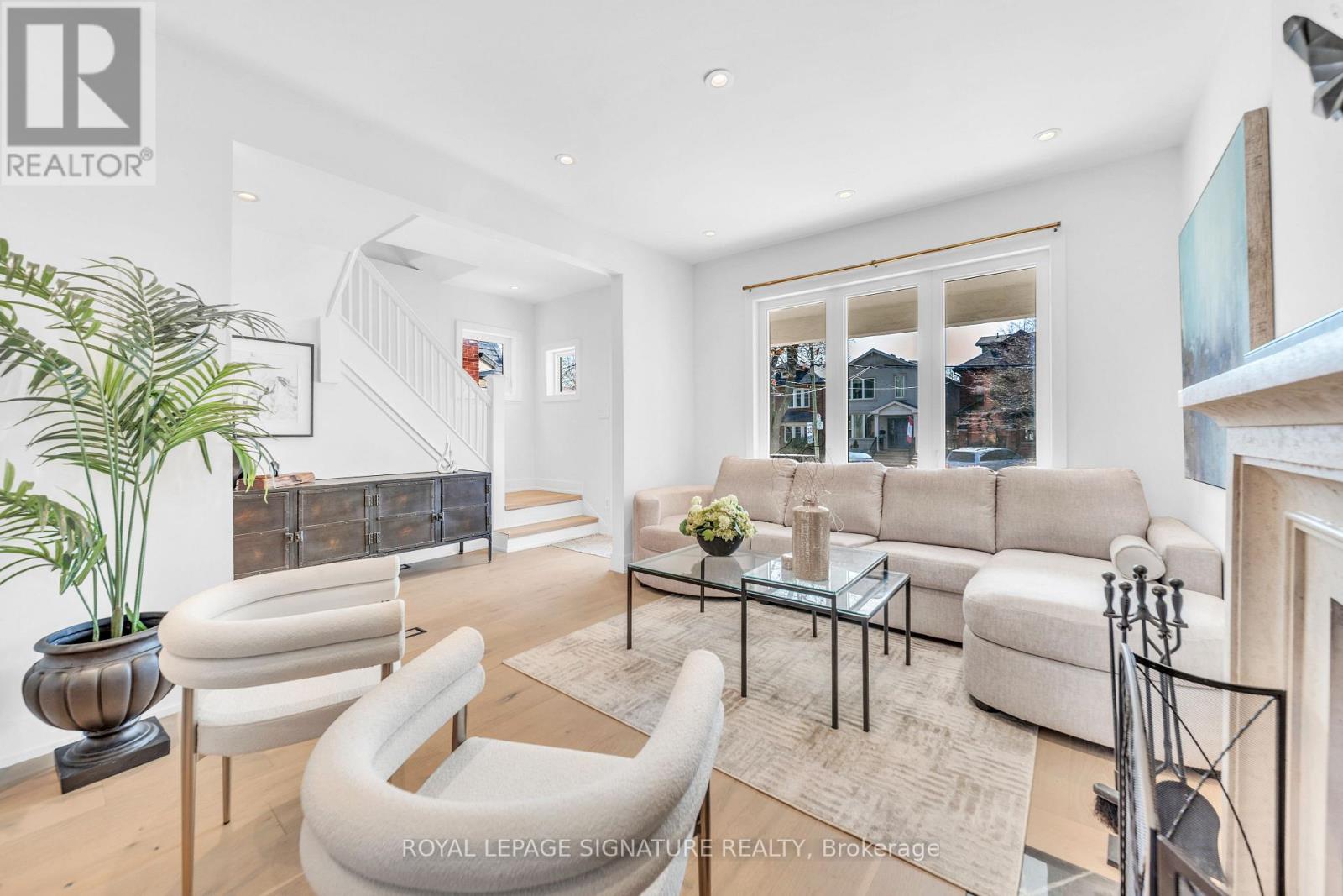 70 Cranbrooke Avenue, Toronto, Ontario  M5M 1M4 - Photo 4 - C12872878