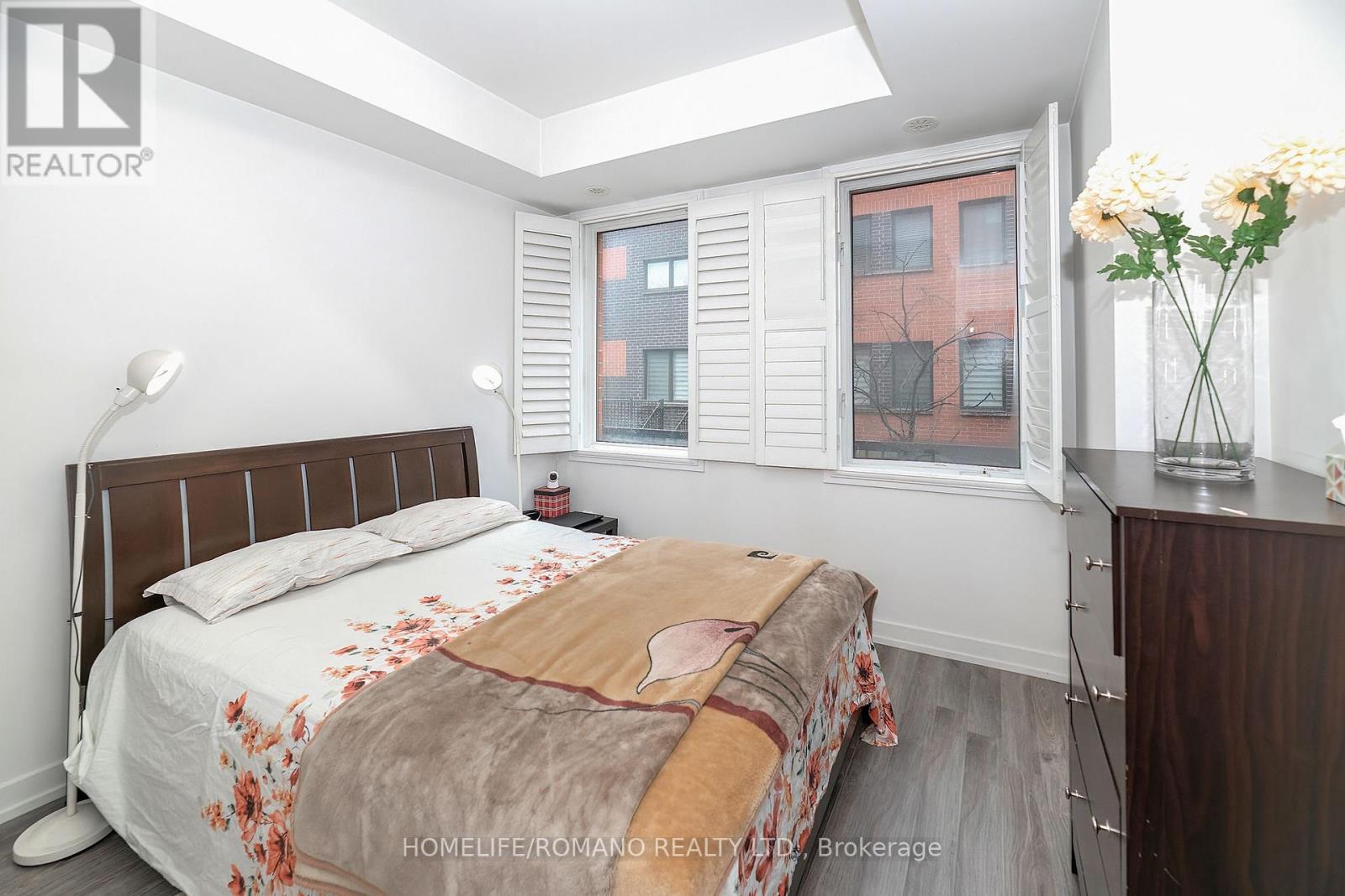 33 - 869 Wilson Avenue, Toronto, Ontario  M3K 0A4 - Photo 11 - W12875360