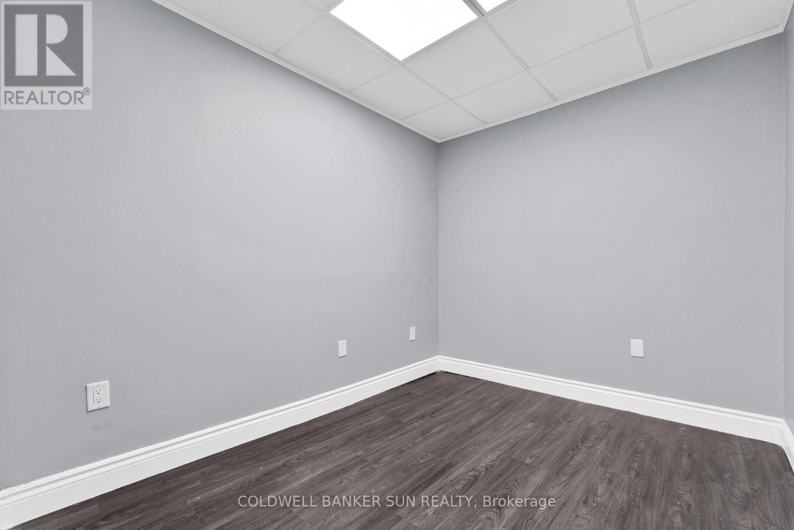 290 Dundas Street, Woodstock, Ontario  N4S 1B2 - Photo 27 - X12864616