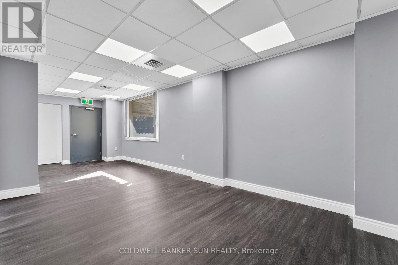 290 Dundas Street, Woodstock, Ontario  N4S 1B2 - Photo 37 - X12864616