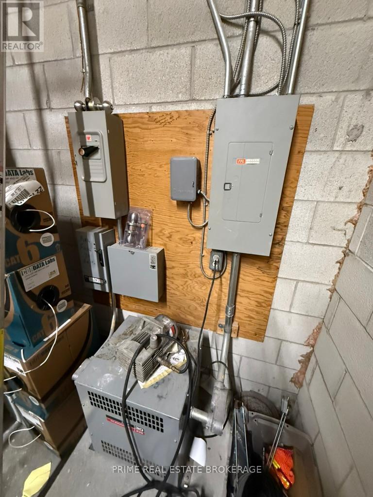 Unit 4 - 647 Wilton Grove, London South, Ontario  N6N 1N7 - Photo 13 - X13001322