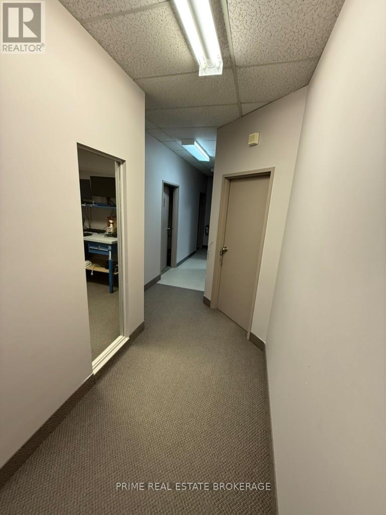 Unit 4 - 647 Wilton Grove, London South, Ontario  N6N 1N7 - Photo 8 - X13001322