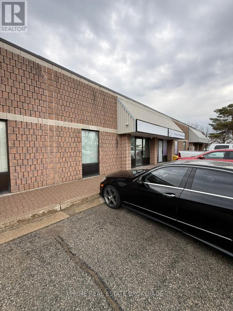 Unit 4 - 647 Wilton Grove, London South, Ontario  N6N 1N7 - Photo 4 - X13001322