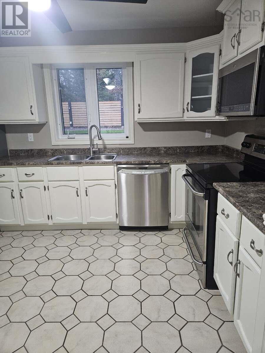 42 Bardmoor Crescent, Sydney River, Nova Scotia  B1S 3J6 - Photo 10 - 202600077