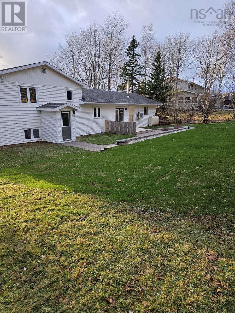 42 Bardmoor Crescent, Sydney River, Nova Scotia  B1S 3J6 - Photo 3 - 202600077