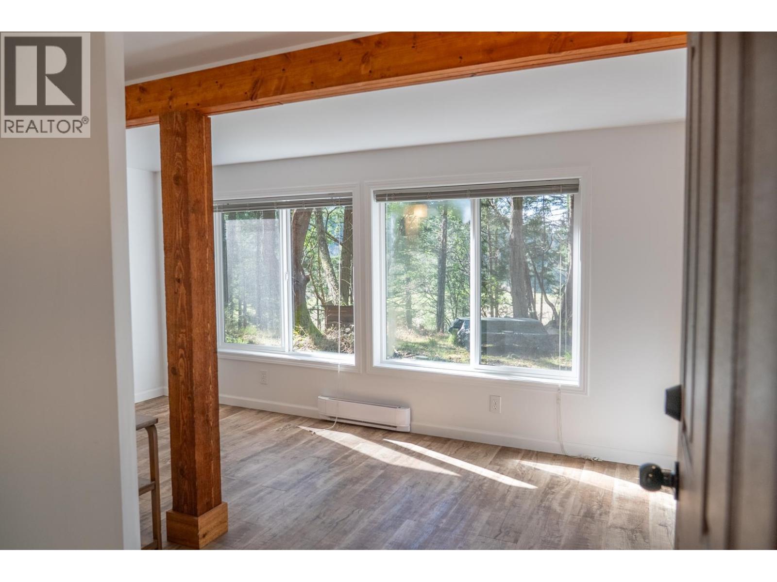 9868 Castle Road, Pender Island, British Columbia  V0N 2M3 - Photo 24 - R3104025