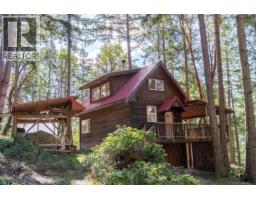 9868 CASTLE ROAD, Pender Island, British Columbia