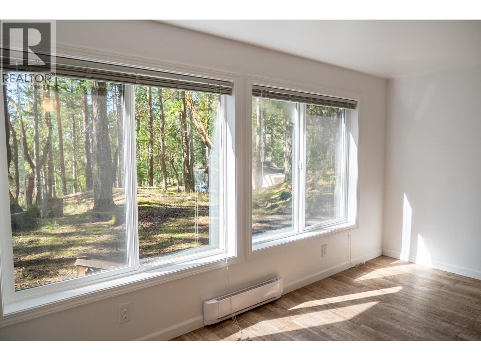 9868 Castle Road, Pender Island, British Columbia  V0N 2M3 - Photo 25 - R3104025