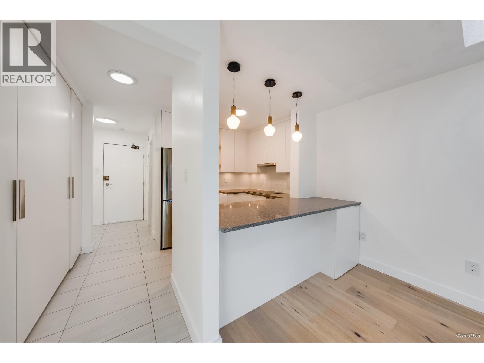 303 1545 E 2nd Avenue, Vancouver, British Columbia  V5N 1C8 - Photo 8 - R3113121