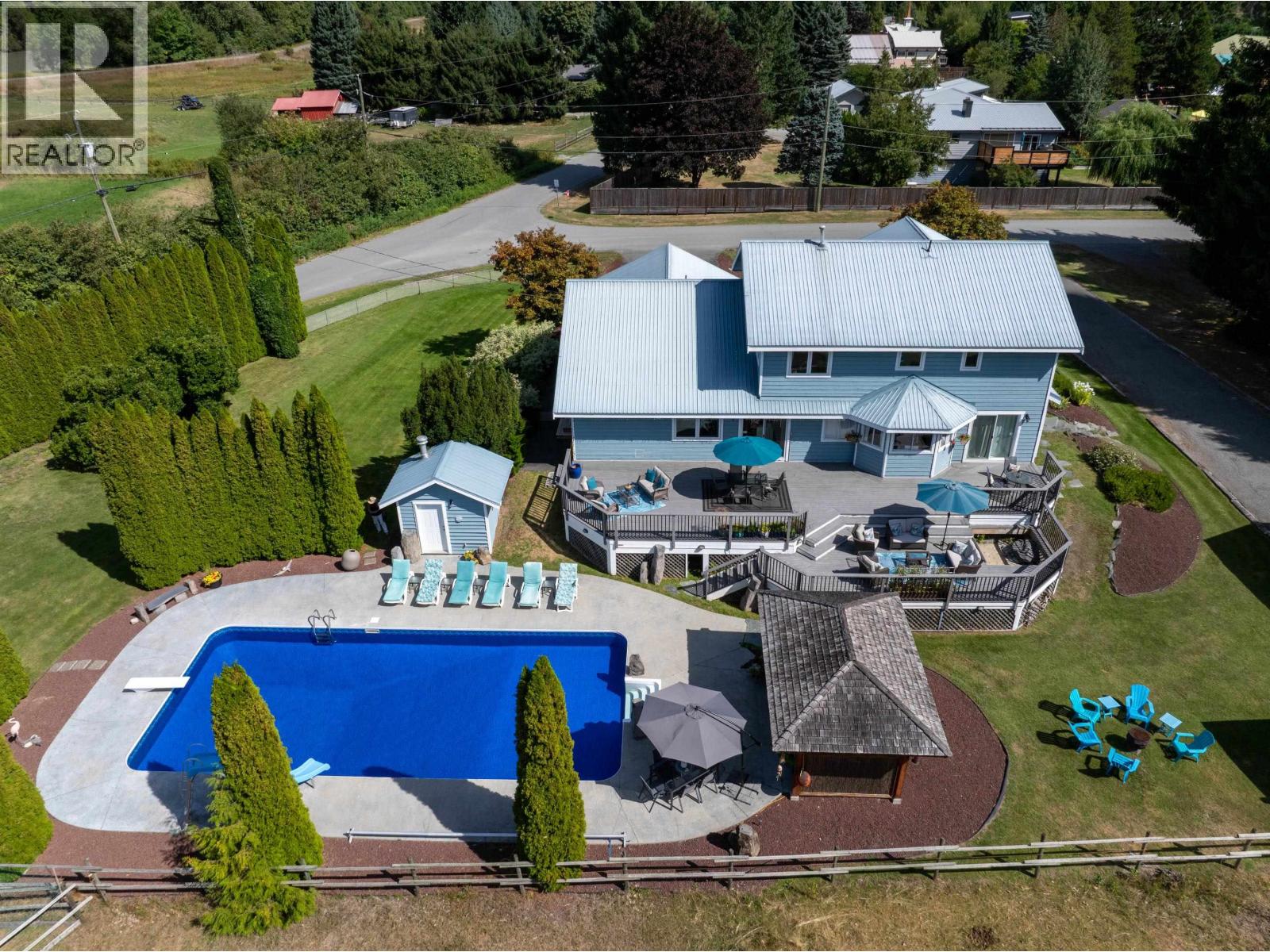 7569 Oberson Road, Pemberton, British Columbia  V0N 2L0 - Photo 39 - R3113125