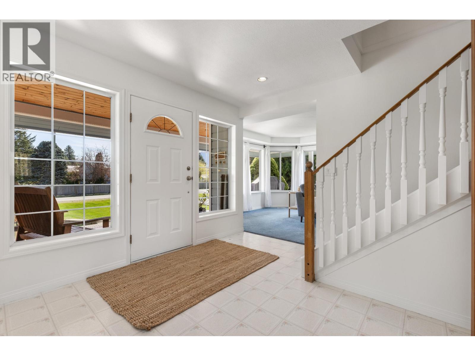 7569 Oberson Road, Pemberton, British Columbia  V0N 2L0 - Photo 4 - R3113125