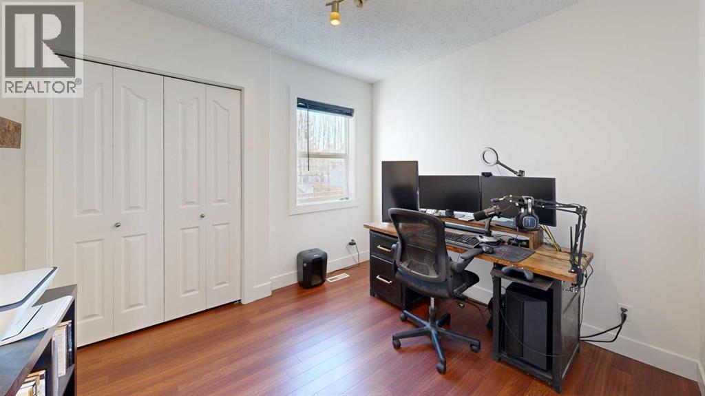 33 Park Circle, Whitecourt, Alberta  T7S 1V3 - Photo 13 - A2285244