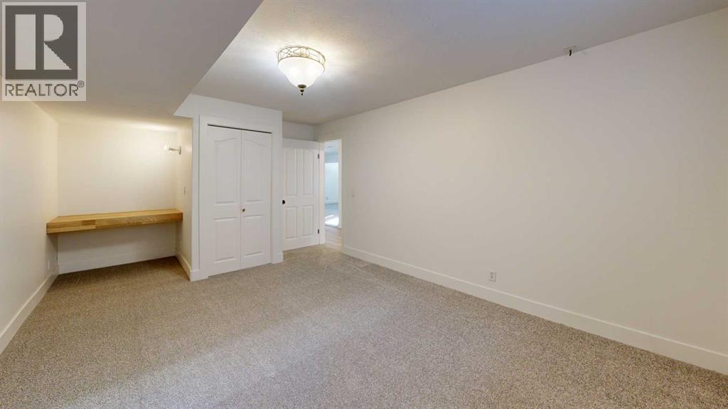 33 Park Circle, Whitecourt, Alberta  T7S 1V3 - Photo 19 - A2285244