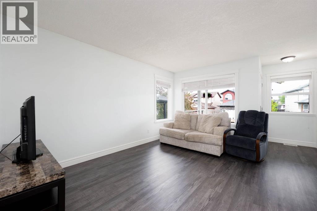 140 Lynx Crescent, Fort Mcmurray, Alberta  T9H 4W9 - Photo 4 - A2279643