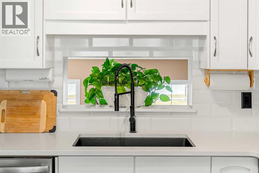 53 Copperfield Court SE, Calgary, Alberta  T2Z 4Z3 - Photo 12 - A2302343