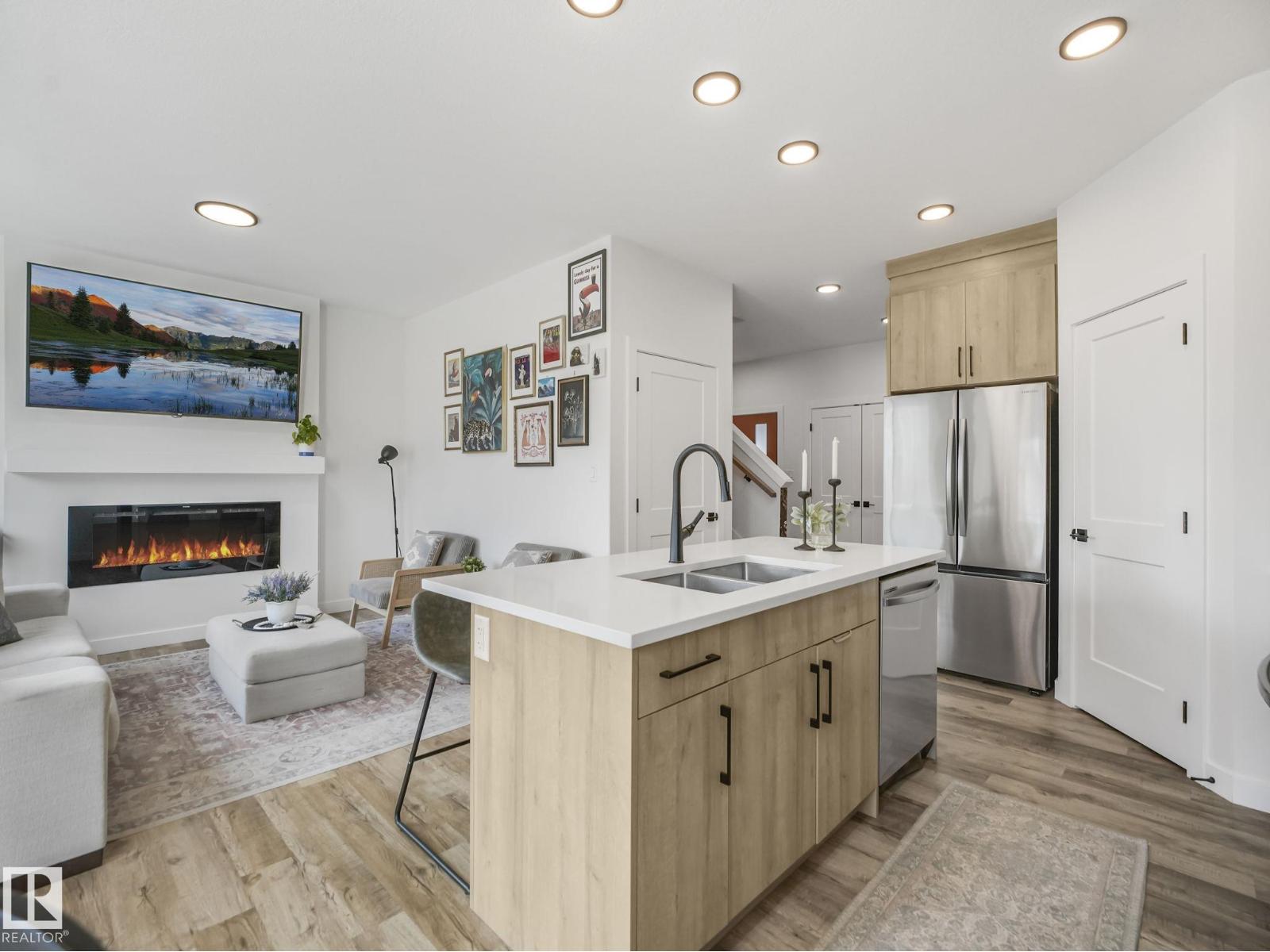 201 STARLING, fort saskatchewan, Alberta