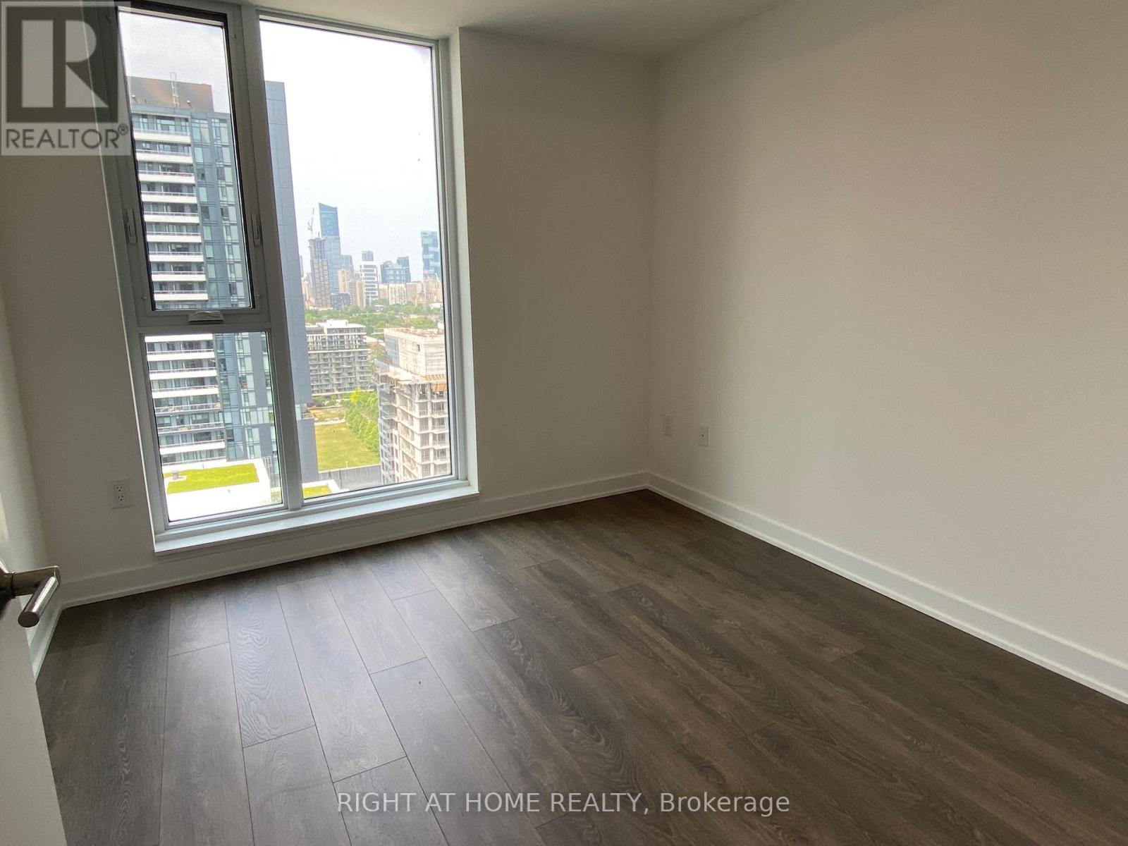 2107 - 130 River Street, Toronto, Ontario  M5A 0R8 - Photo 6 - C13017630