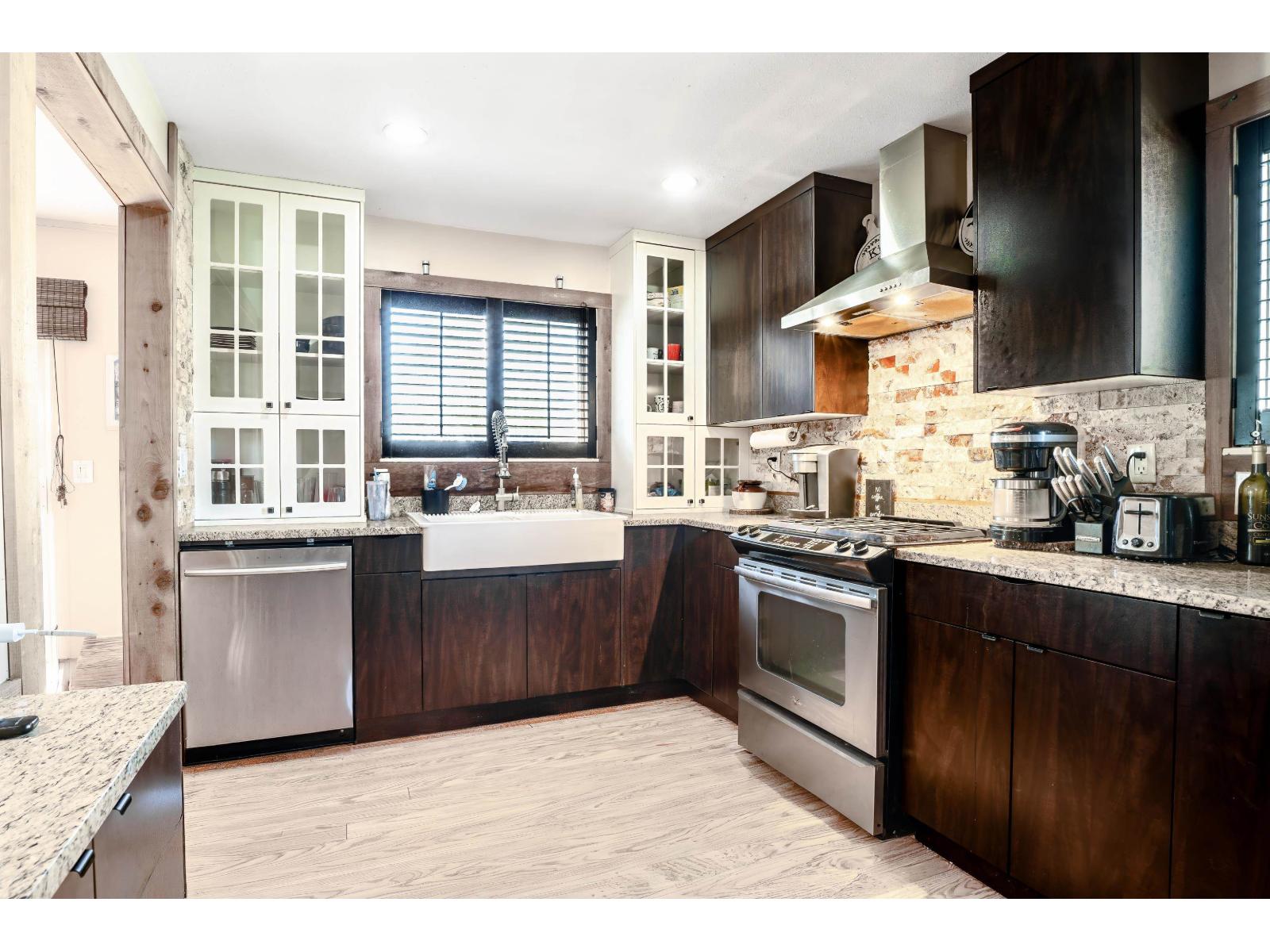 7655 Woodcock Crescent, Mission, British Columbia  V2V 4J8 - Photo 9 - R3111663