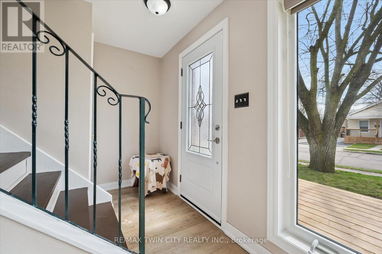 18 Close Avenue, Cambridge, Ontario  N1R 2R4 - Photo 5 - X13017620