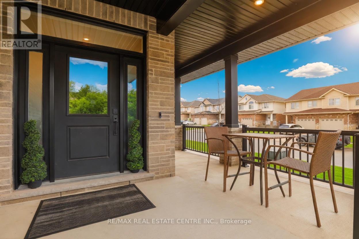 95 Dallan Drive, Guelph, Ontario  N1L 0N3 - Photo 3 - X13017624