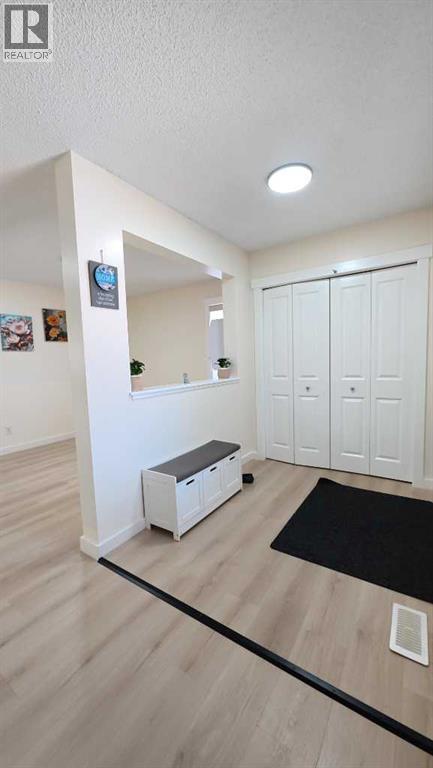 217 Coopers Grove Sw, Airdrie, Alberta  T2B 0G4 - Photo 11 - A2303255