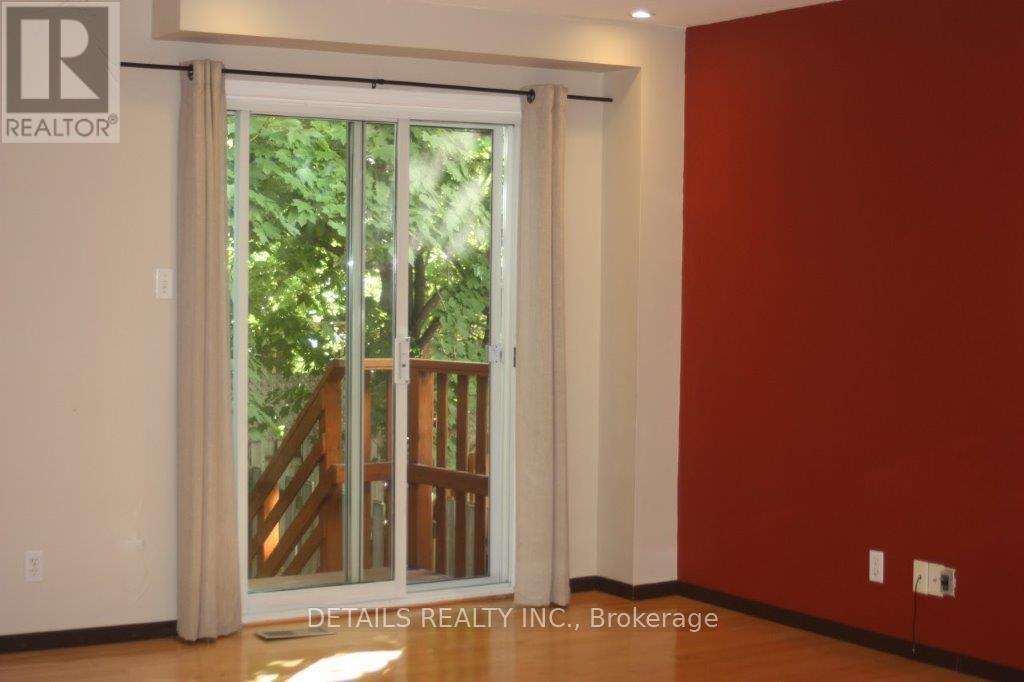 719 Melbourne Avenue, Ottawa, Ontario  K2A 1X4 - Photo 4 - X12992266