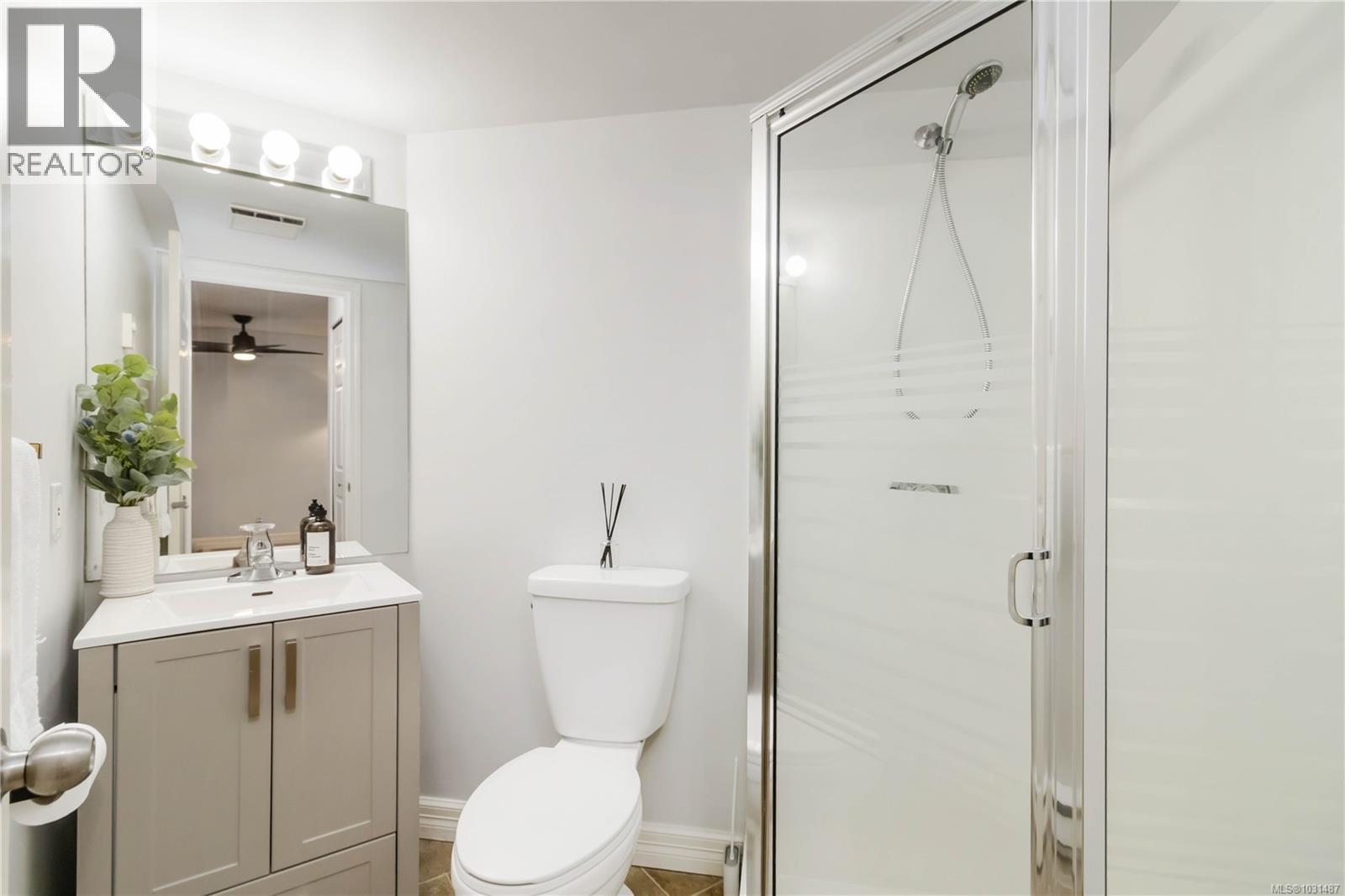 101 2710 Grosvenor Rd, Victoria, British Columbia  V8T 3M9 - Photo 10 - 1031487