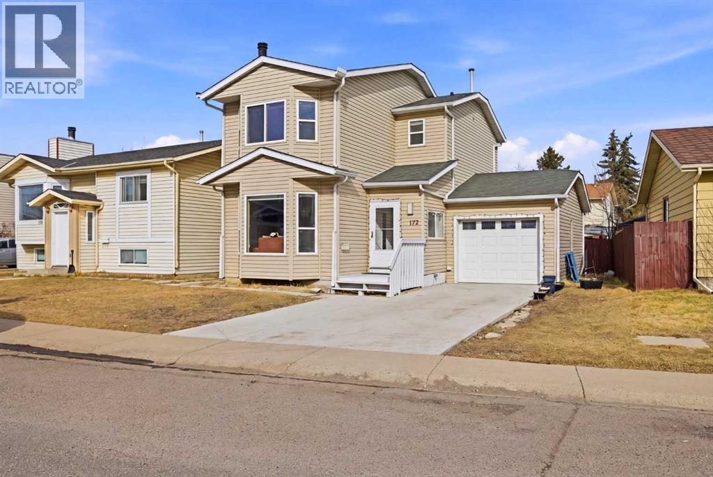 172 Castlebrook Road Ne, Calgary, Alberta  T3J 1P1 - Photo 2 - A2301129