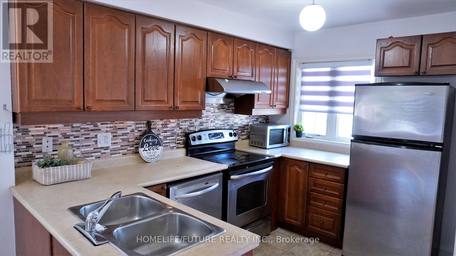 29 Polarlights Way, Toronto, Ontario  M1X 1Z4 - Photo 7 - E13017662