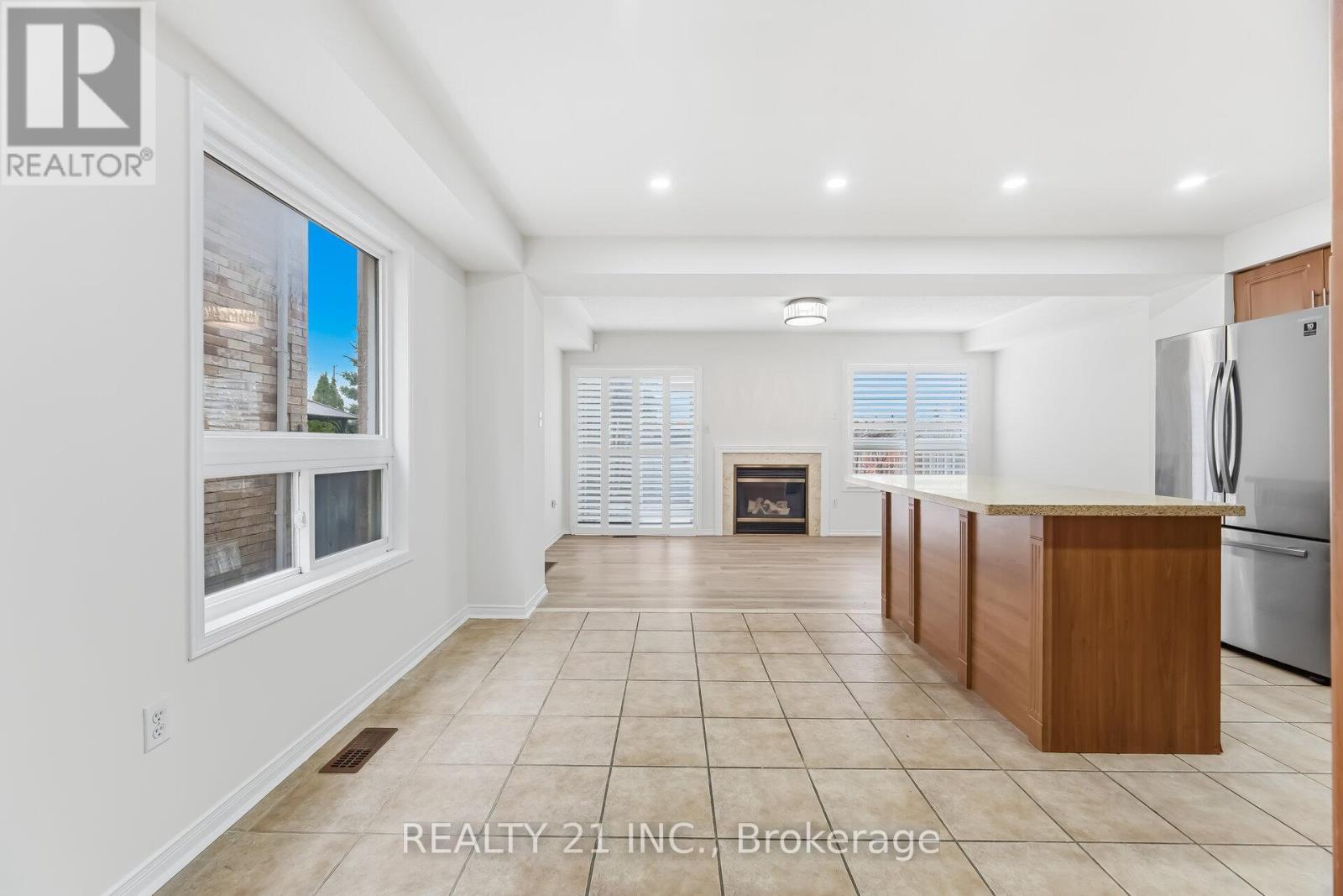 76 Sweet Clover Crescent, Brampton, Ontario  L6R 2Z9 - Photo 16 - W13017658